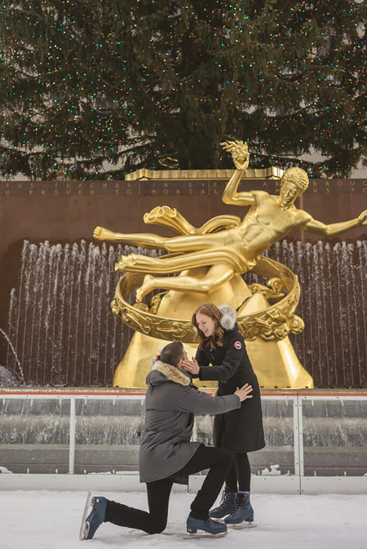 Matt and Amy romantic proposal at the Rockefeller Center!2