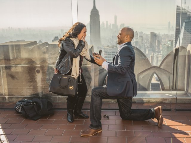 Rooftop Marriage proposal. Photographer Vlad Leto.