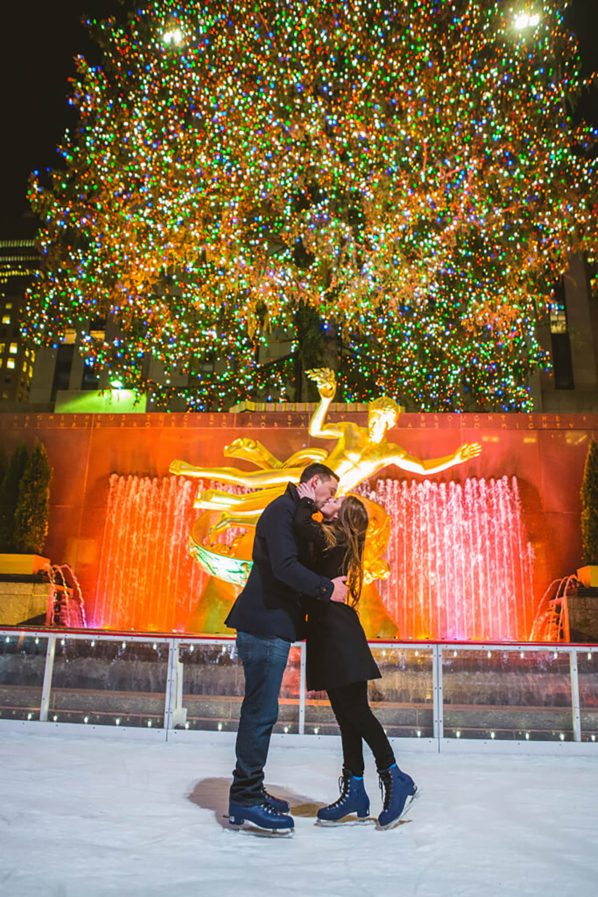 Best Rockefeller Center Ice Skating Proposal Ever! 5