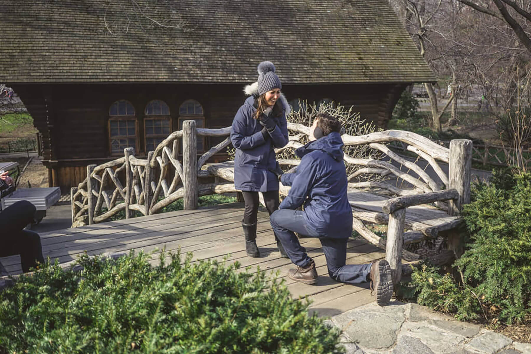 Surprise Proposal At The Shakespeare Garden With Secret Musician and Family 3