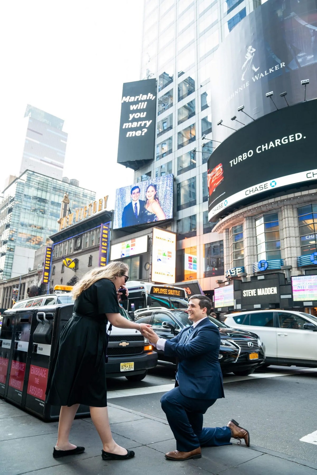 How to propose on Times Square Billboard this Valentine's Day