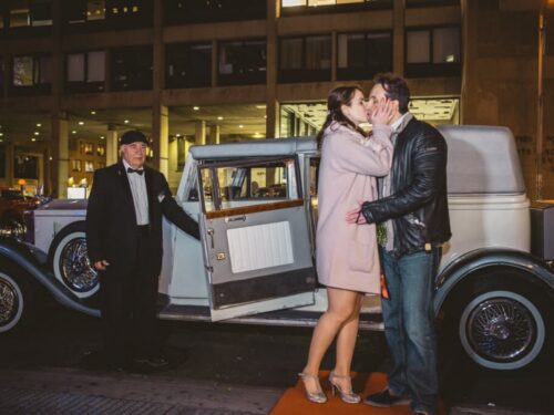 Guided tour on a vintage car and speakeasy room proposal