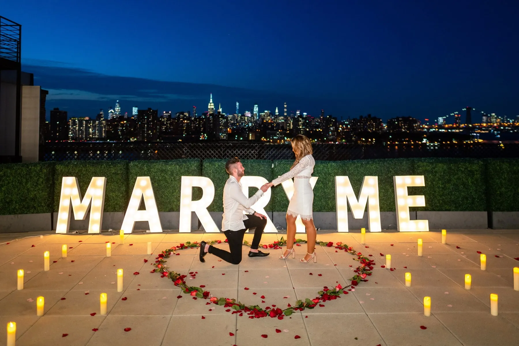Where to propose in New York with the Empire State Building view?