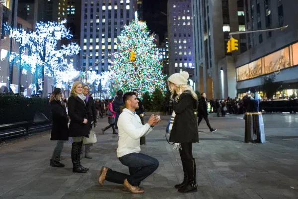 Surprise proposal by Rockefeller Center Christmas Tree