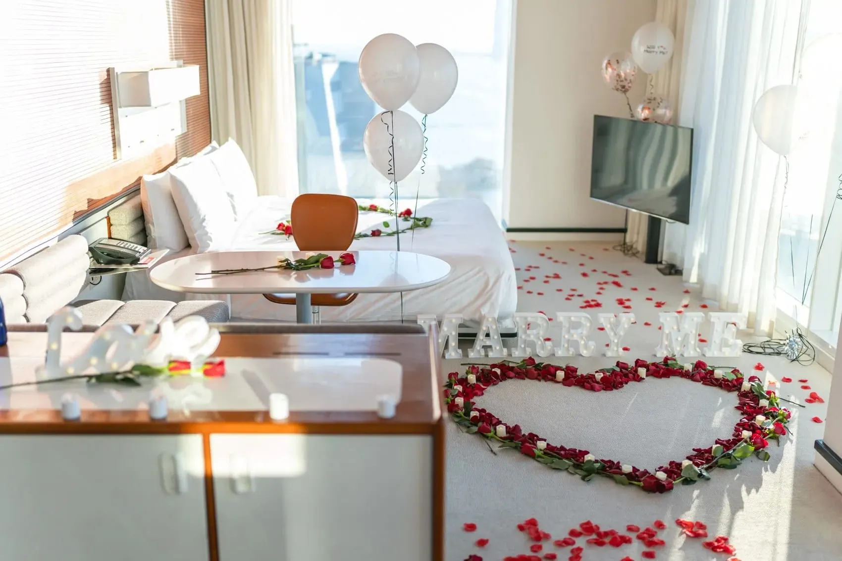 How to propose in a hotel room during the cold winter in New York?