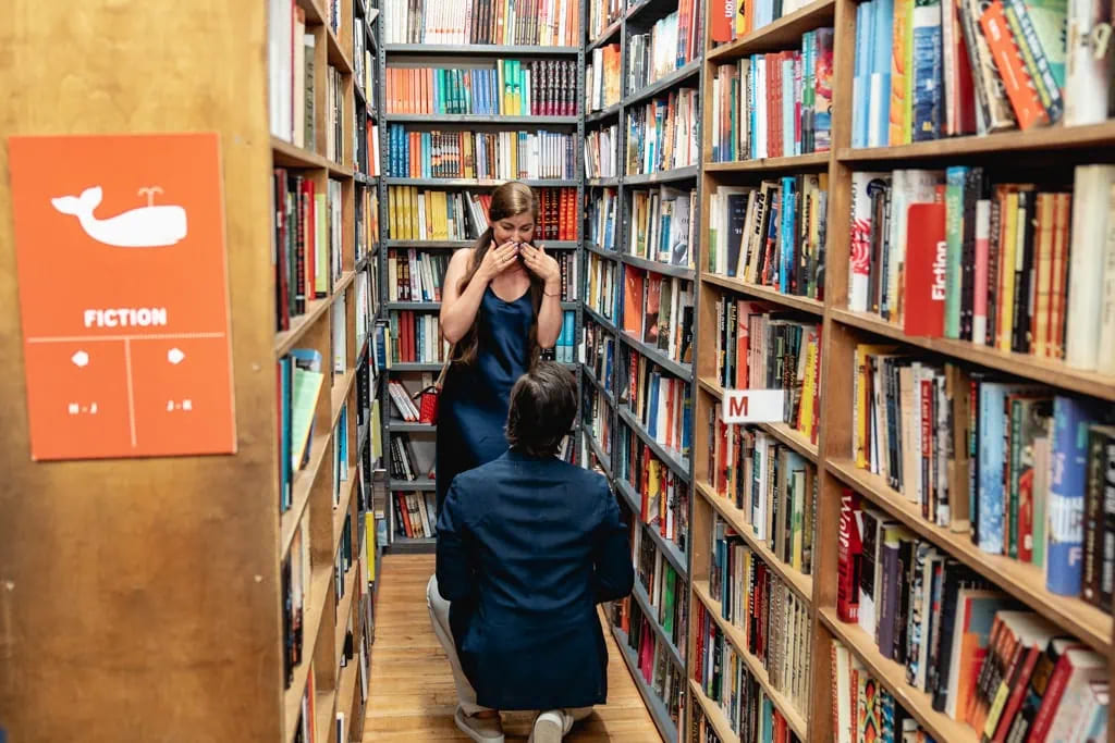 How to propose at the bookstore in New York