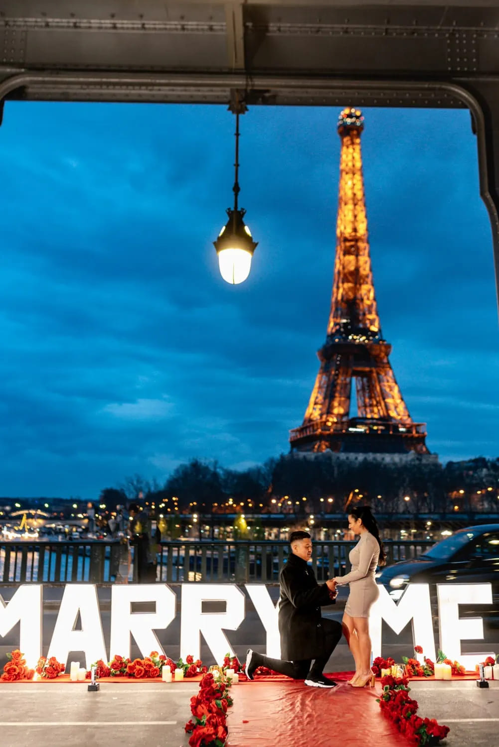 Where to propose in Paris with the Eiffel Tower view?